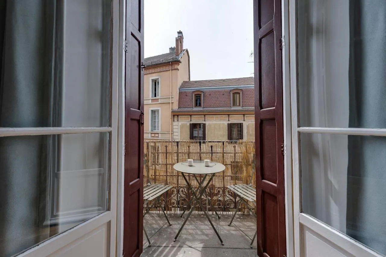 Le Mont Blanc - Charming T1 Ideal For 2 People With Balcony Annecy France